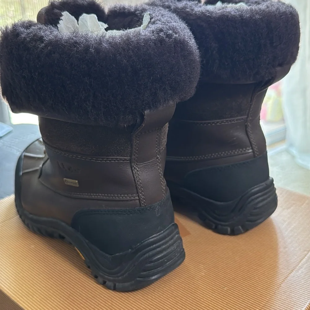 UGG Adirondack Boot ll In Brown & Black Size 7 Waterproof -4 Cold Weather Rating